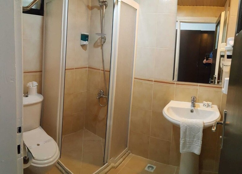Yaman Life Hotel