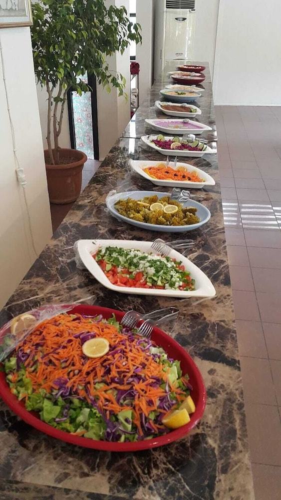 Yaman Life Hotel