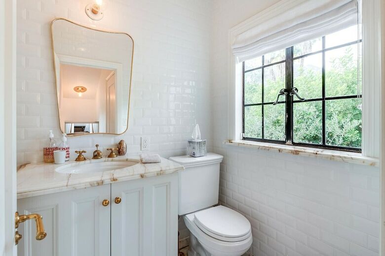 Pearl Of The Hollywood Hills