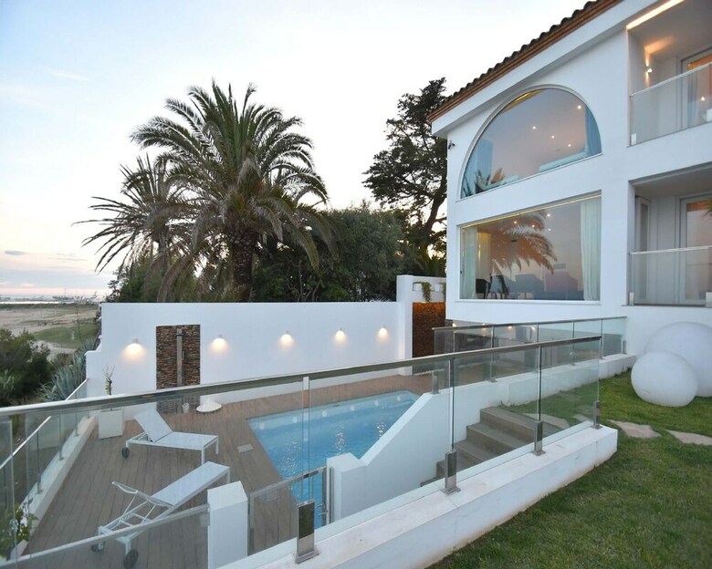 Villa Gaud� Vilanova House