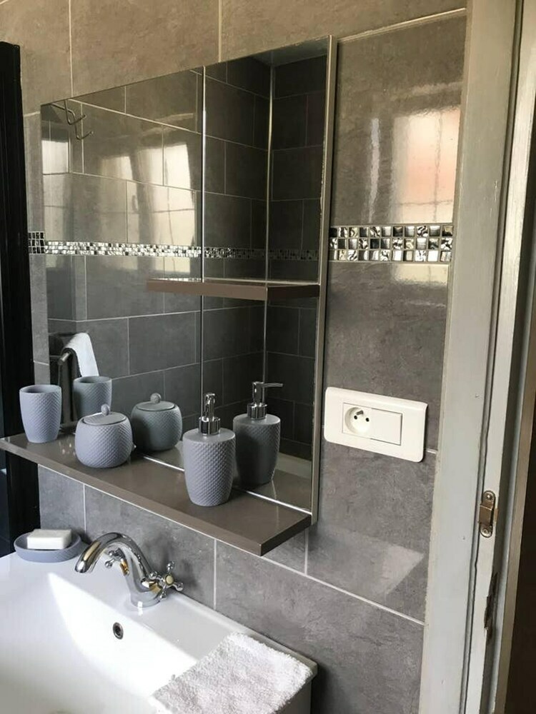 House With 2 Bedrooms In Berlaimont, With Wifi
