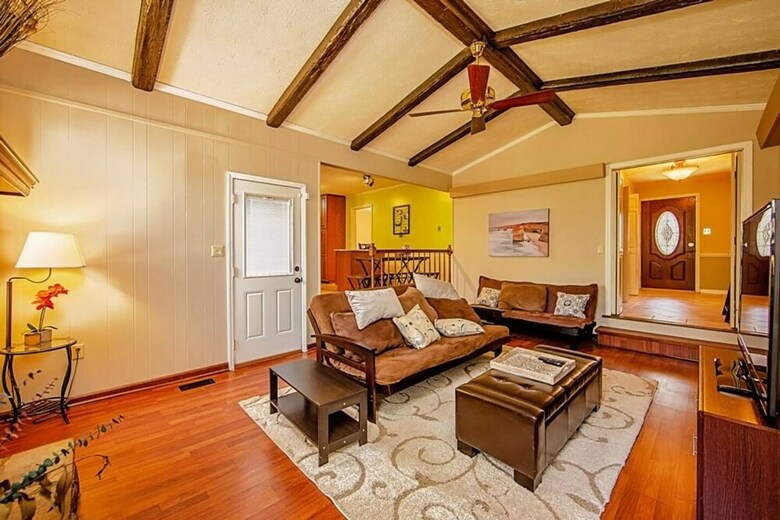Enjoy The Centrally Located Mcfadyen Guest House