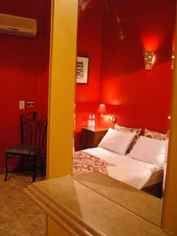Paris Hotel