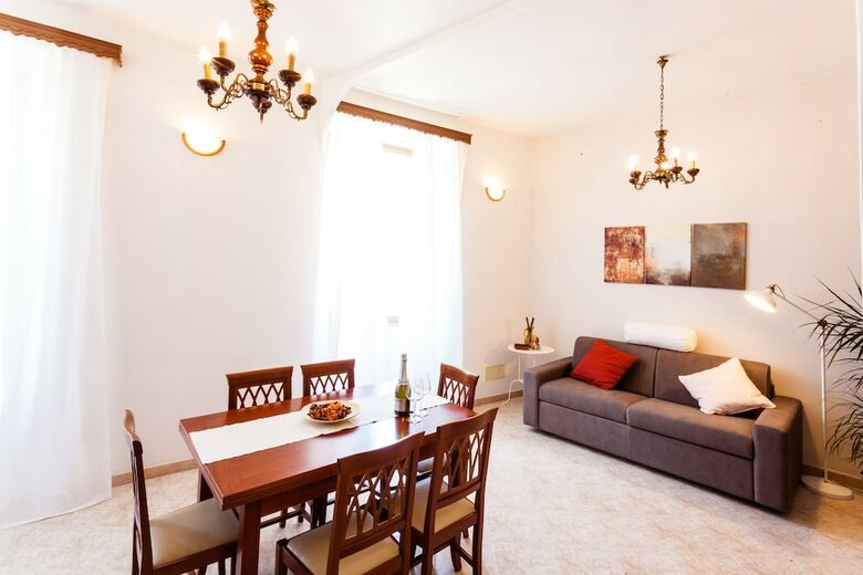 Redseven Rome Apartment