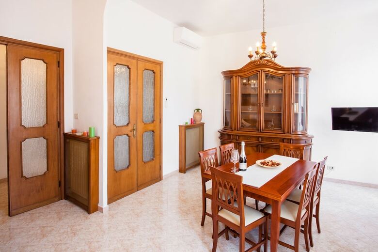 Redseven Rome Apartment