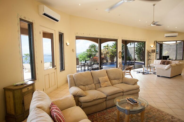 Casa Om