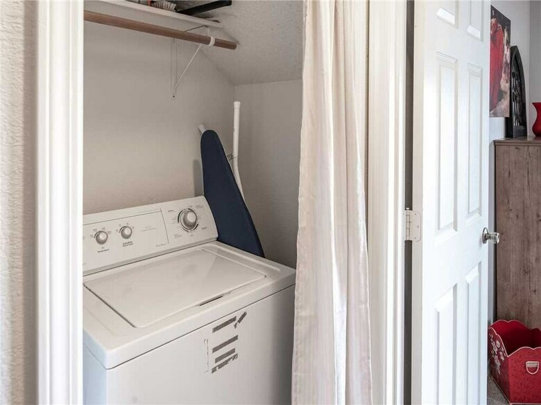 Cabana Horse Feathers, 3 Bedrooms, Pool Table, Sleeps 6