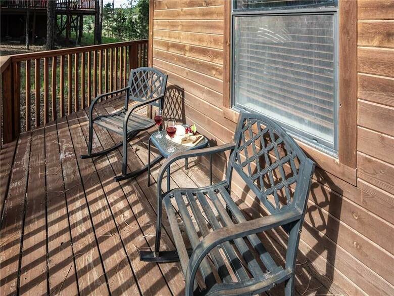 Cabana Horse Feathers, 3 Bedrooms, Pool Table, Sleeps 6
