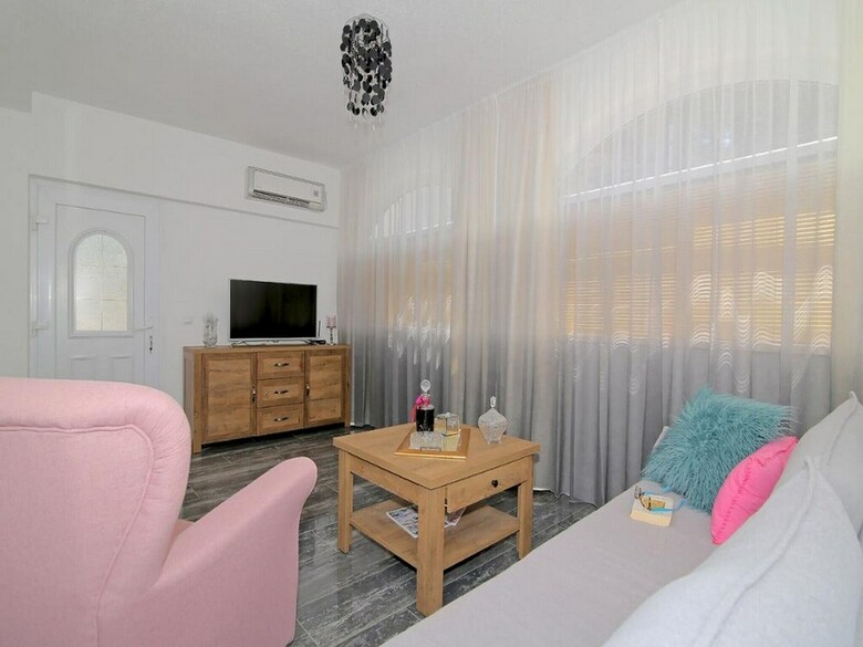 Apartment Sweet Romantic
