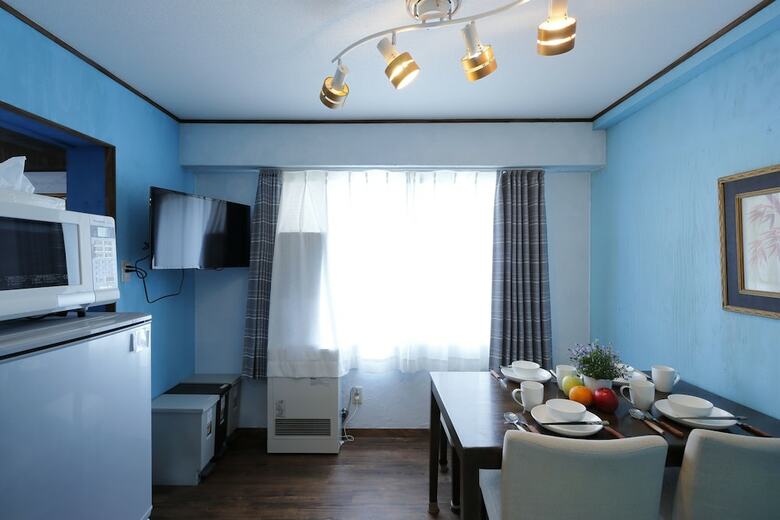 Apartamentos Frontier 24 - Premium Suite 402