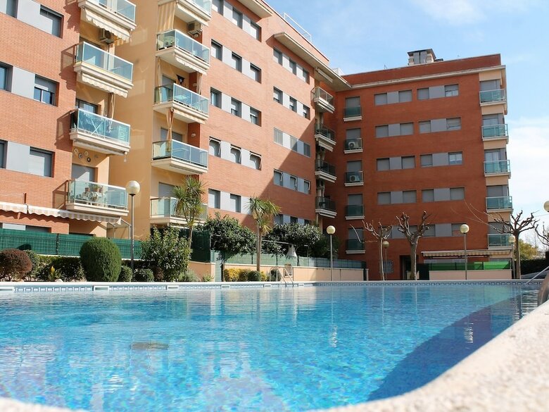 Suitur Beach Apartment With Pool