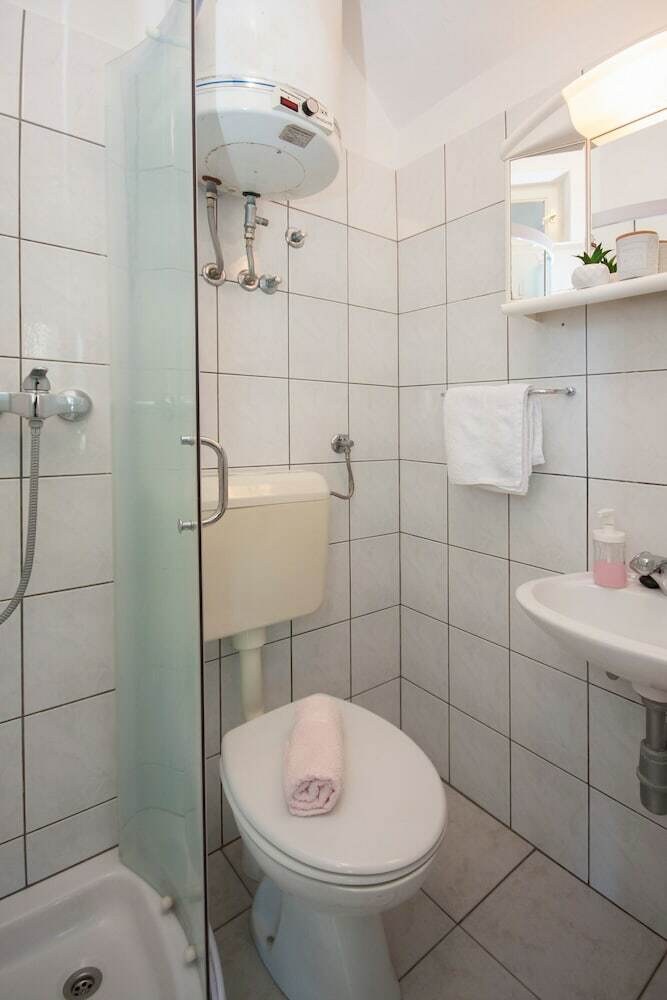 Hotel Apartments & Rooms Mikelin