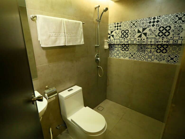 Hotel Victoria Court Gil Puyat