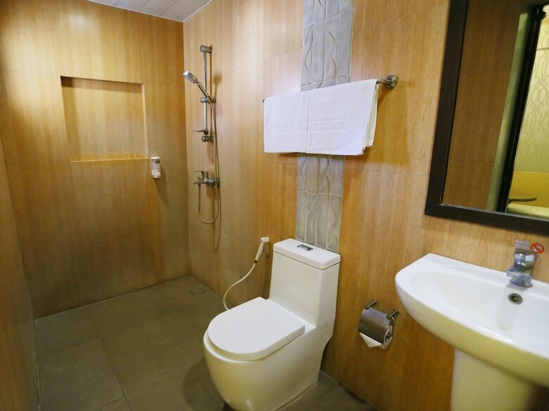 Hotel Victoria Court Gil Puyat