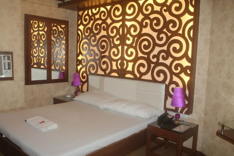 Hotel Victoria Court Gil Puyat