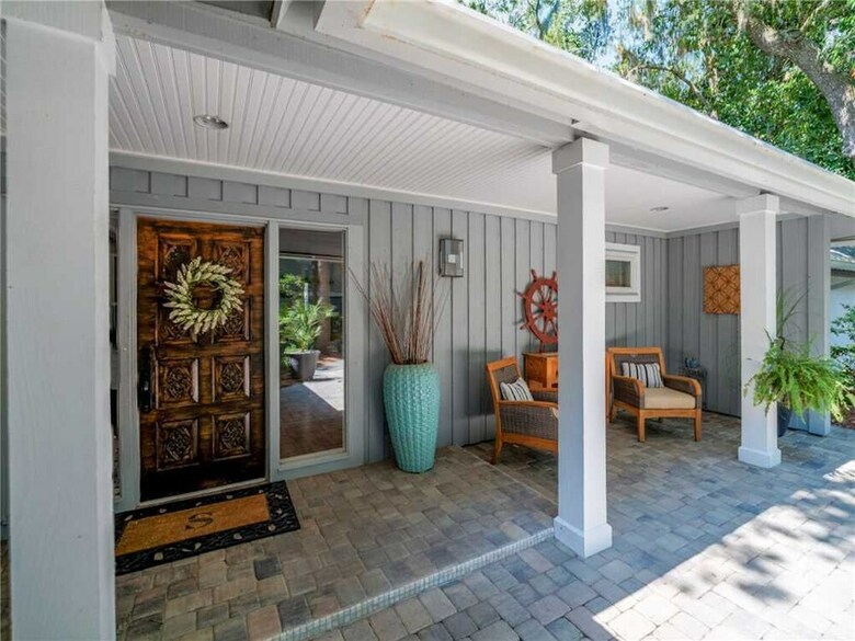 Mooring Buoy 187, 4 Bedrooms, Deck, Lagoon, Sleeps 10