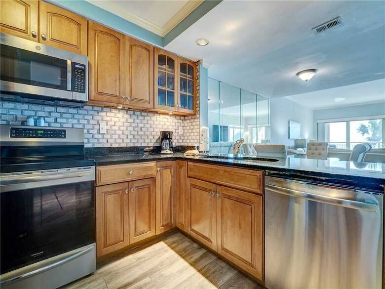 Villa Captains Walk 418, 3 Bedrooms, Beach Front, Pool, Sleeps 8