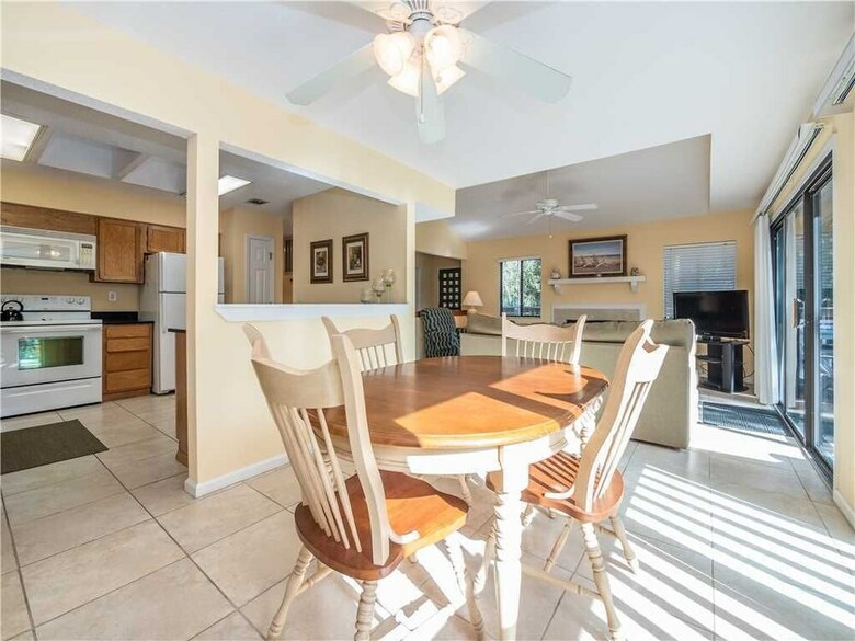 Beachwalk 186, 1 Bedroom, Pool, Near Beach, Sleeps 4