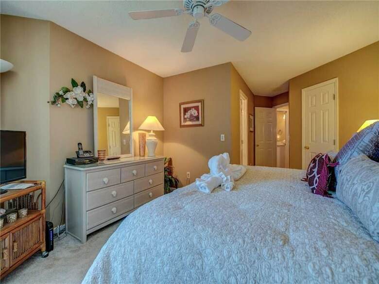 Colonnade Club 200, 2 Bedrooms, Sleeps 4