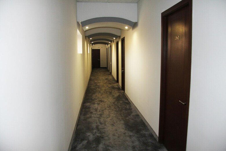 Nar-ar Hotel