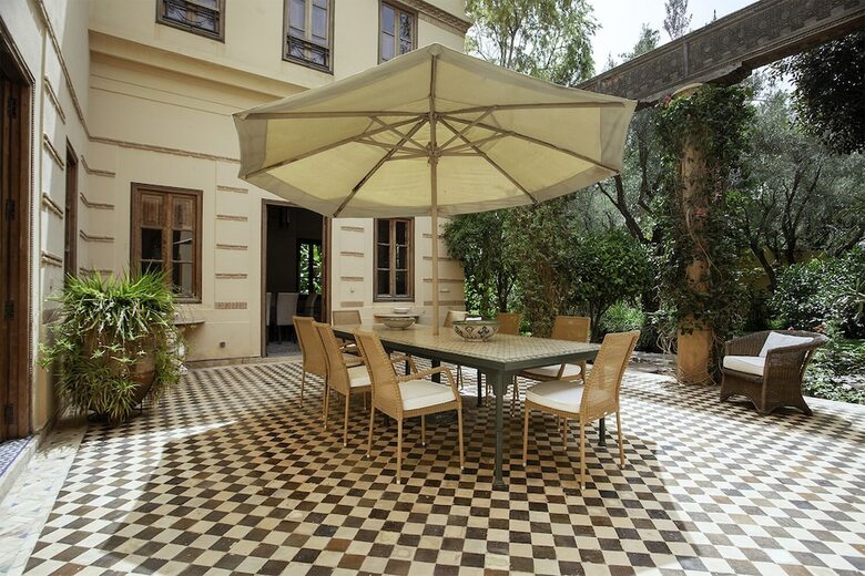 Villa Avirona