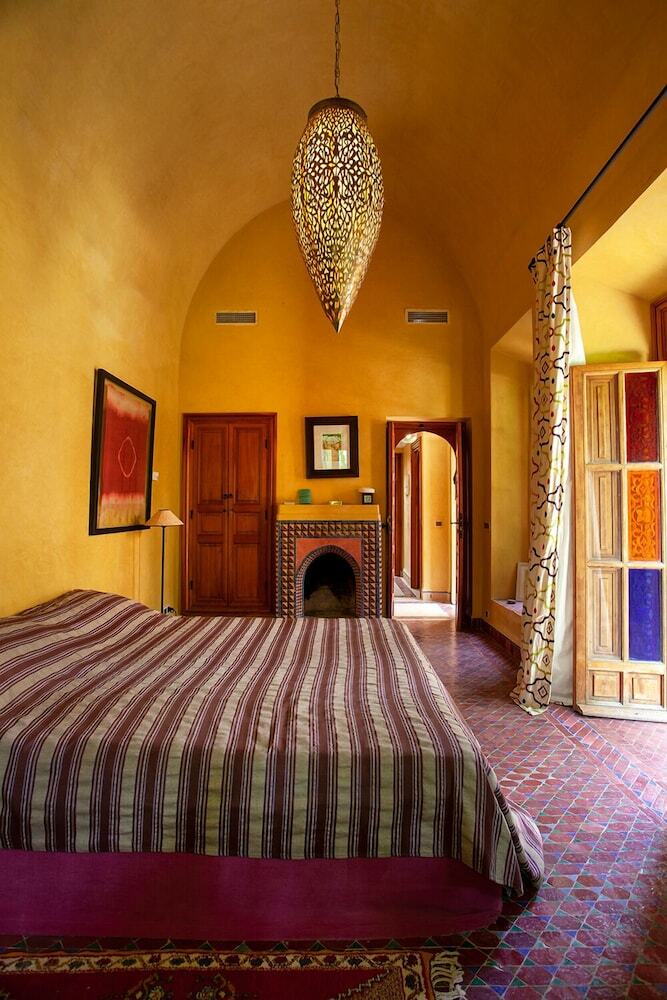 Villa Avirona