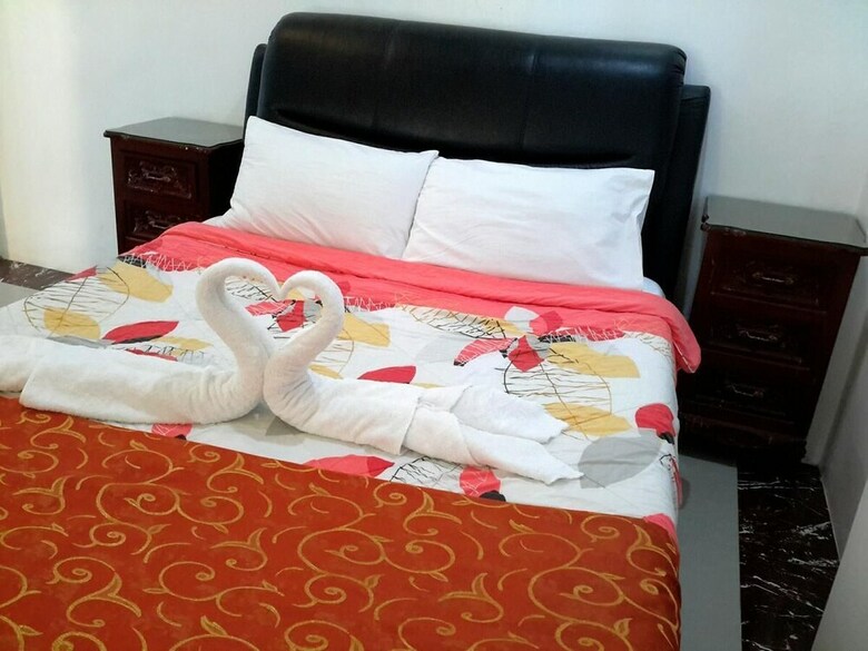 Hotel Knights Ko Suites