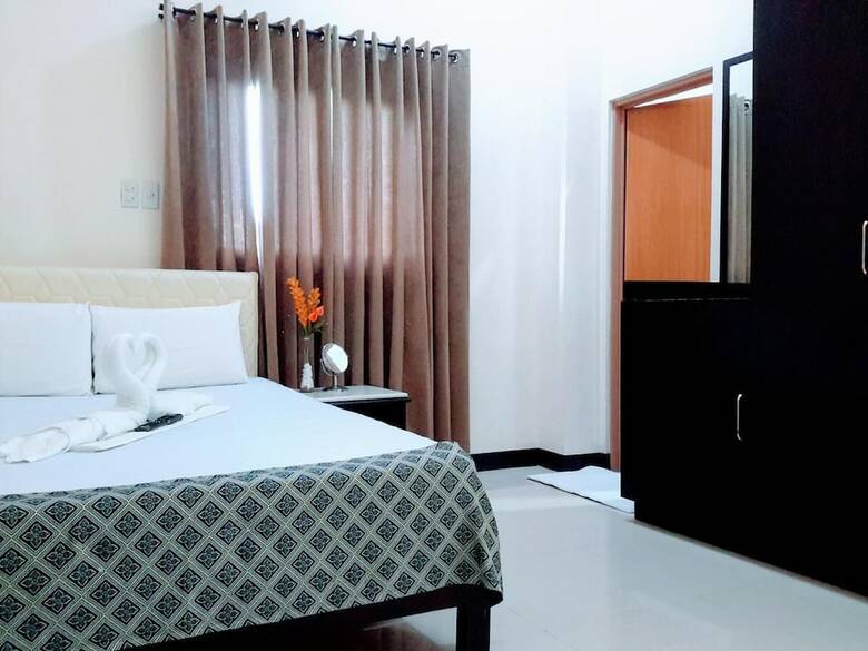 Hotel Knights Ko Suites