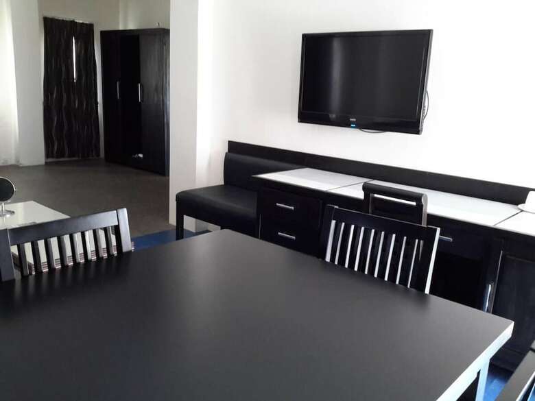 Hotel Knights Ko Suites
