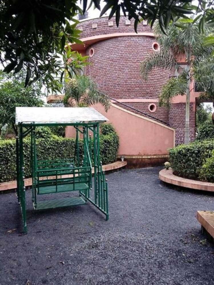 Hotel Shyam Farm House And Resort