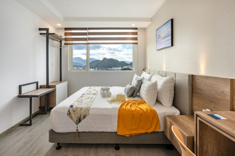 Skyline Serviced Apartments