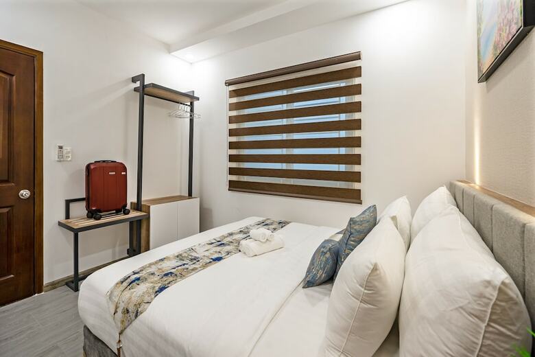 Skyline Serviced Apartments