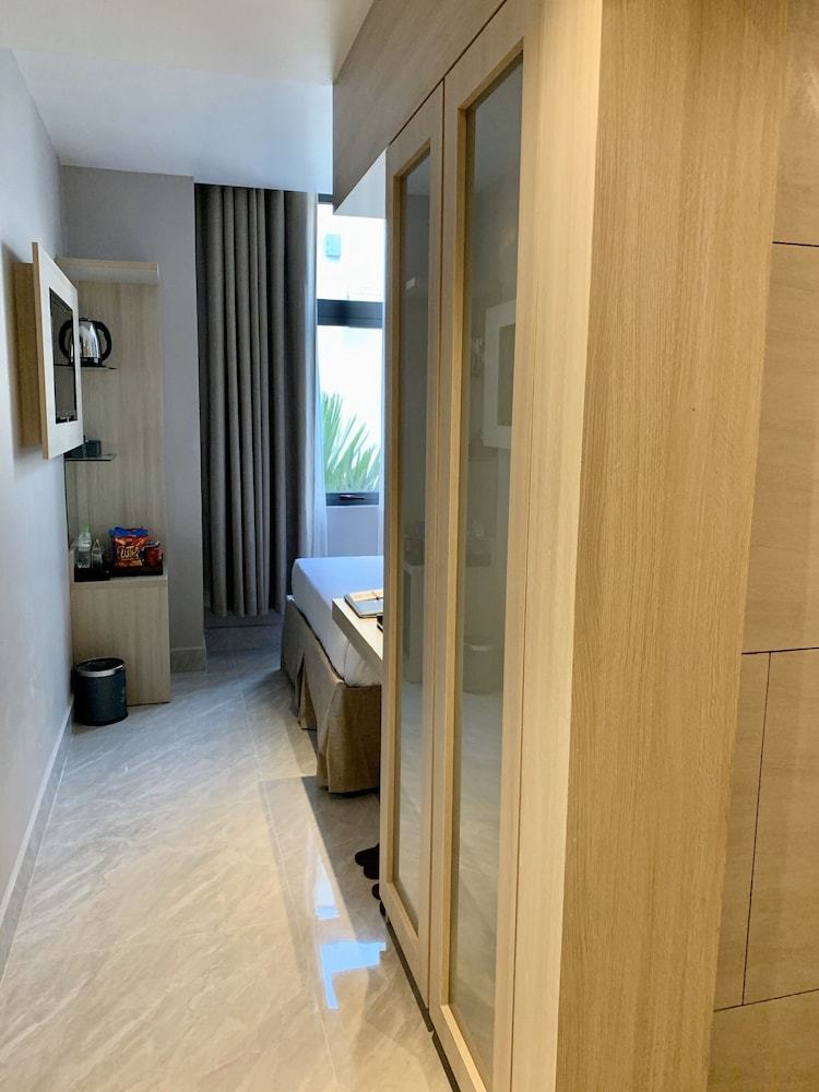 Holiday 2 Hotel
