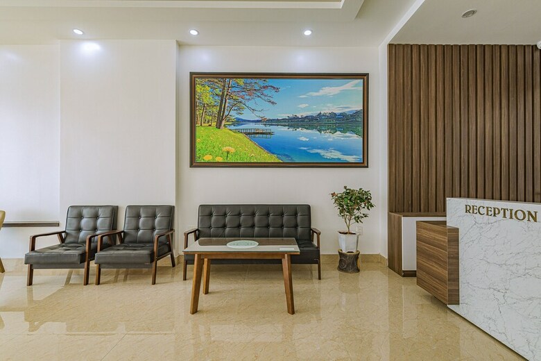 Phan Thong Vang Hotel