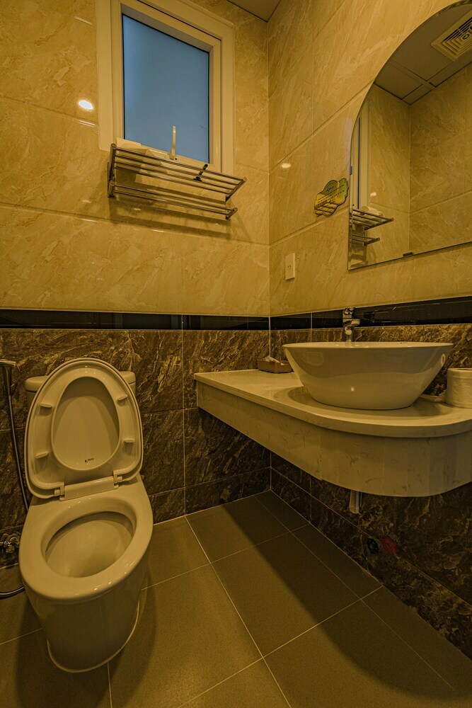 Phan Thong Vang Hotel