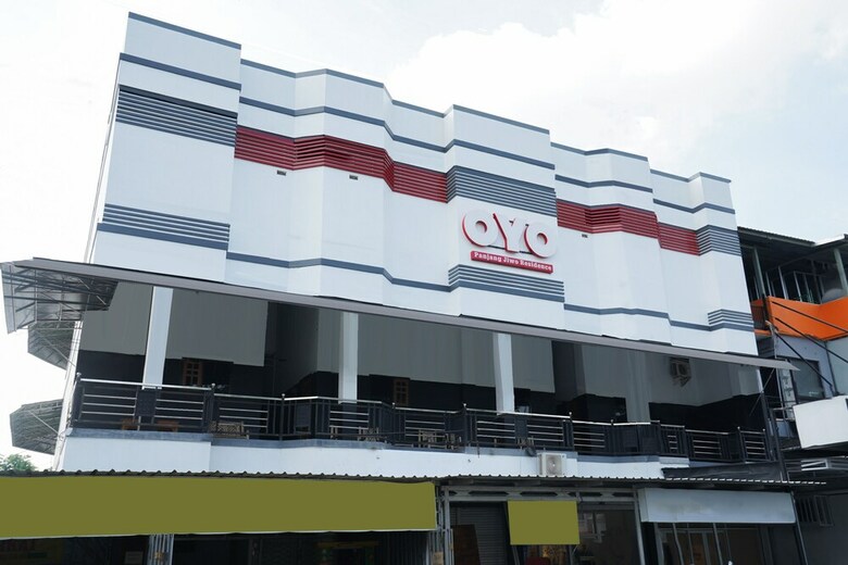 Hotel Oyo 1624 Panjang Jiwo Residence