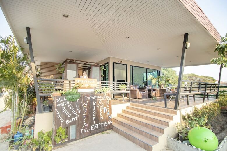 Hotel Oyo 798 Reurn Mareena Resort