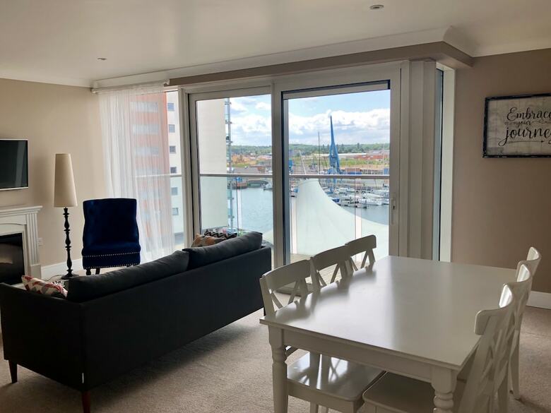 Toothbrush Apartments Waterfront - Adults Only