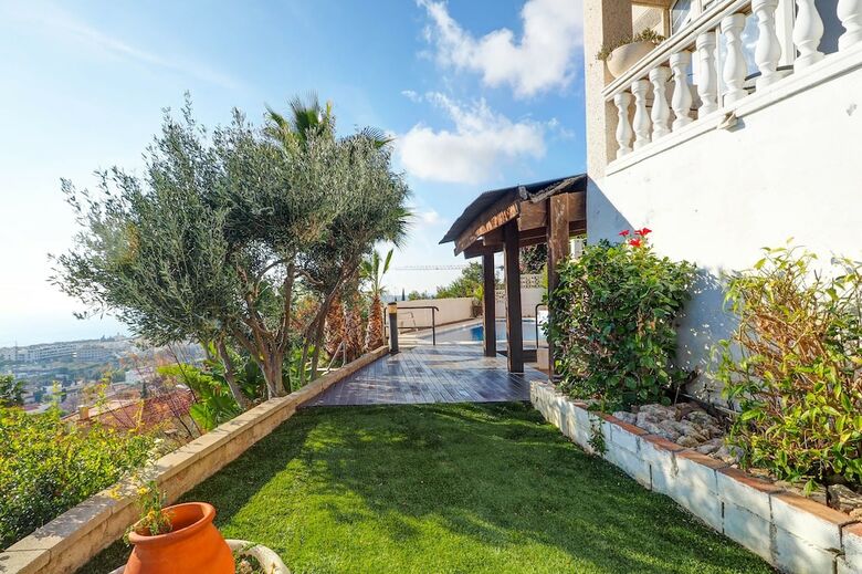 Apartamentos Property With Amazing Sea View And Pool