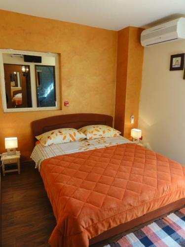 Hostal Rooms Marko Polo