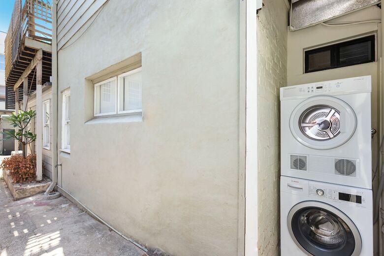 Ultimo 1 Bed. Furnished House W Parking