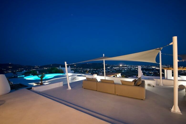 Villa Suite Amethyst One Bedroom Suite With Shared Pool In Tourlos