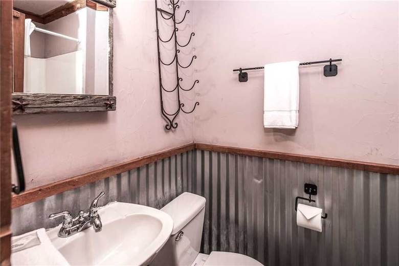Cabana Apache Village 9, Queen Bed, Midtown, Pet Friendly, Sleeps 2