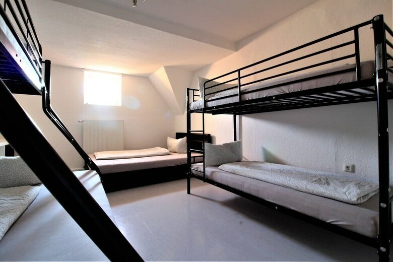 Hotel Ger�umiger Altbau F�r Gro�e Gruppen