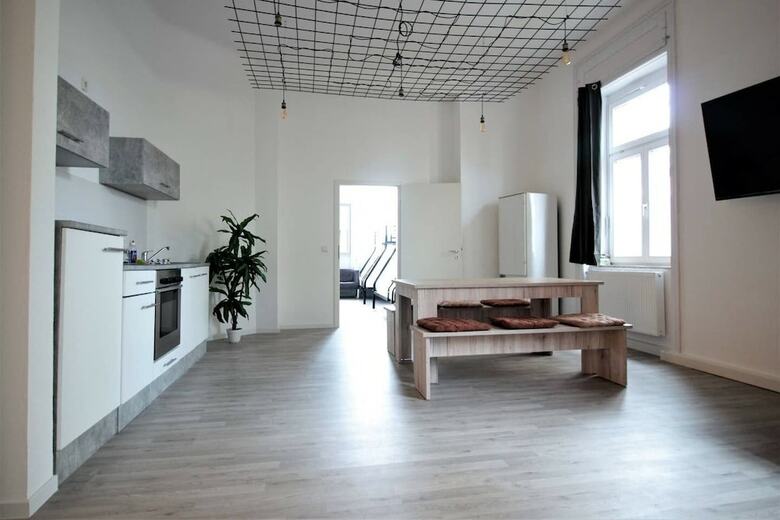 Hotel Ger�umiger Altbau F�r Gro�e Gruppen