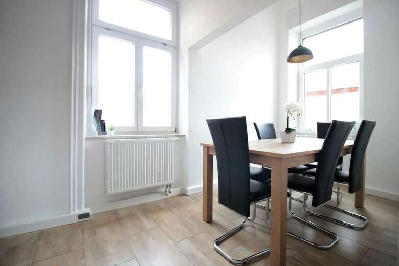 Hotel Ger�umiger Altbau F�r Gro�e Gruppen
