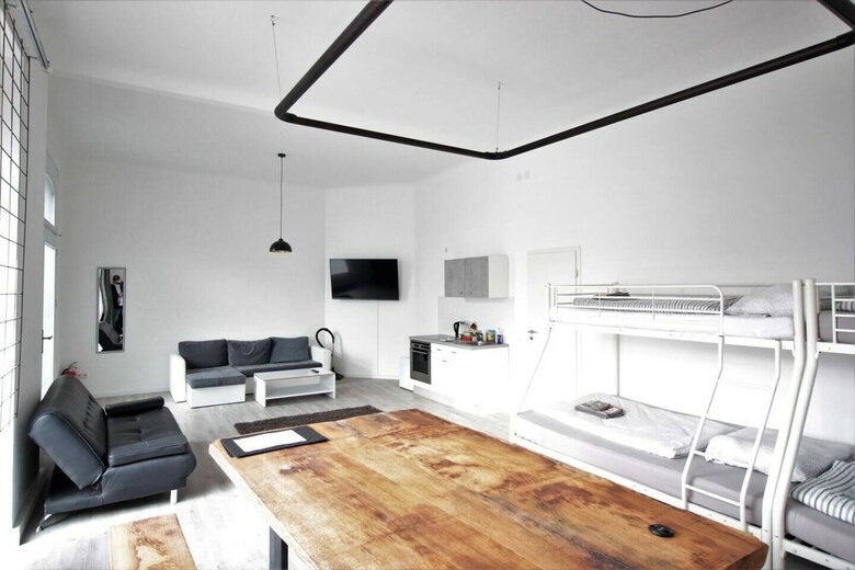 Hotel Ger�umiger Altbau F�r Gro�e Gruppen