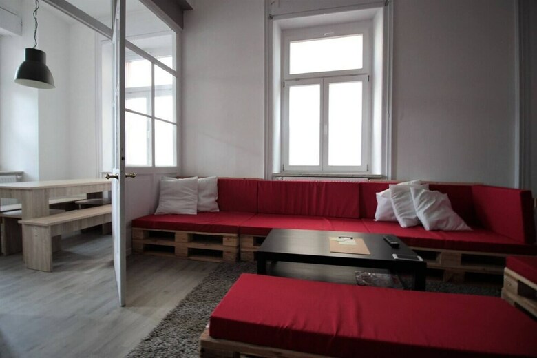 Hotel Ger�umiger Altbau F�r Gro�e Gruppen