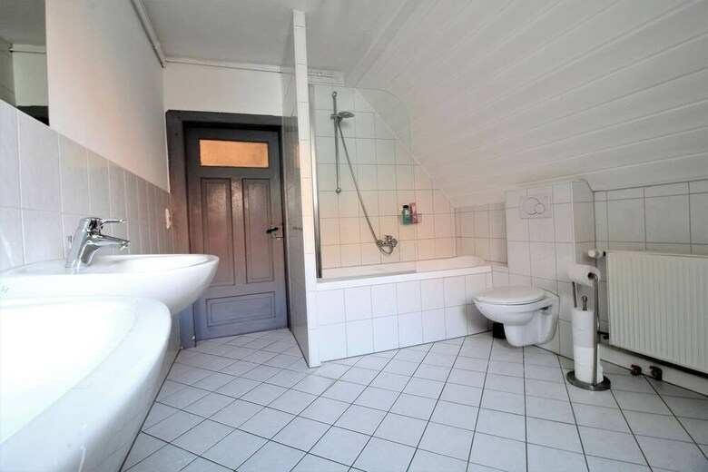 Hotel Ger�umiger Altbau F�r Gro�e Gruppen