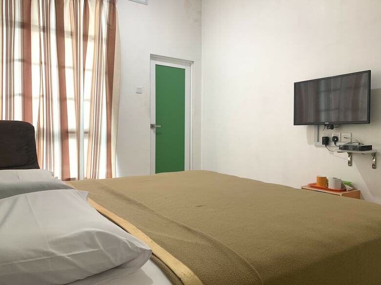 Hotel Oyo 90005 Dc Villa Guest House